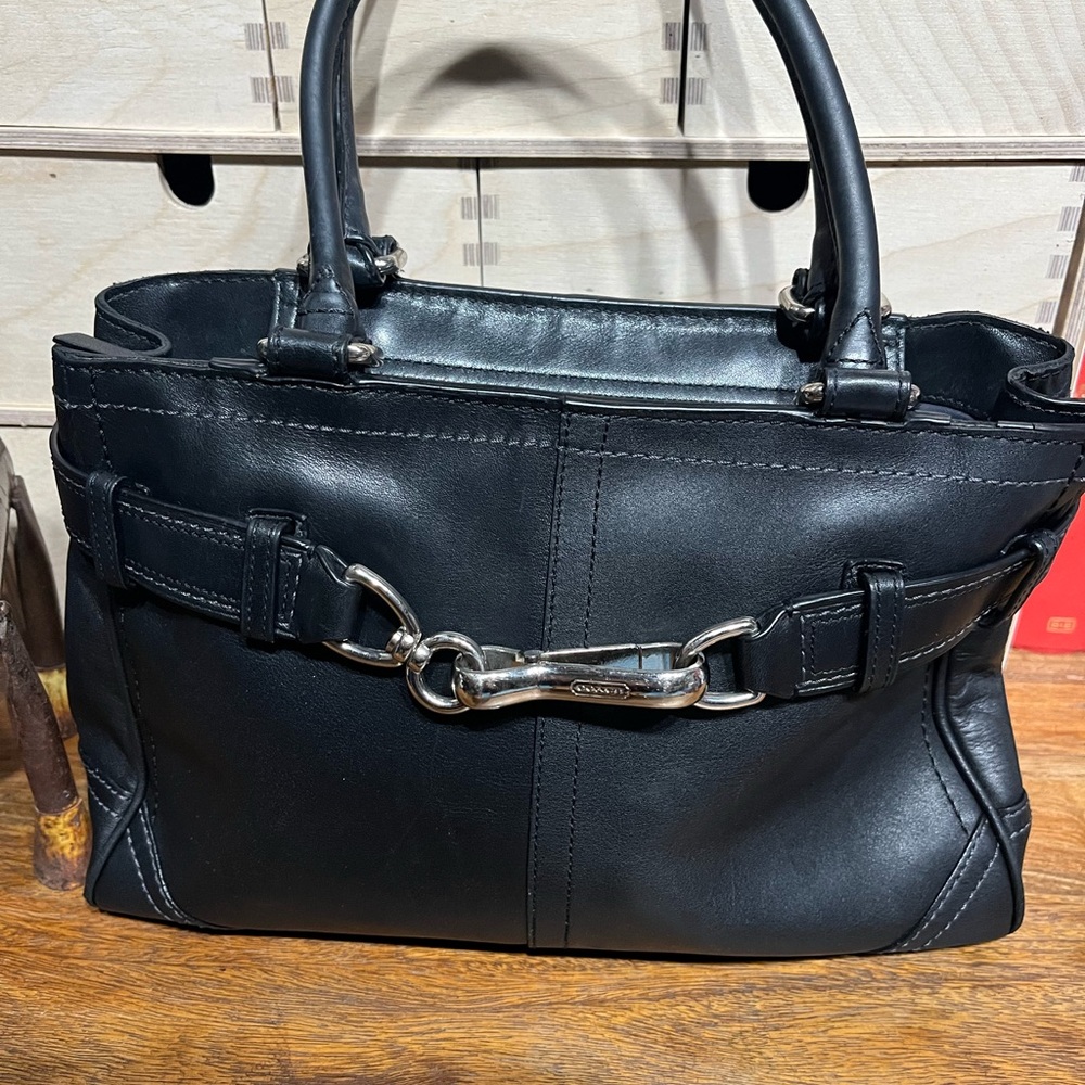 SOLD Coach Hampton Tassel tote in black leather - Picture 6 of 8